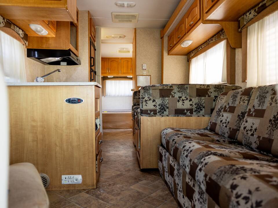 Bild 49/50 von Ford E-450 Forest River Sunseeker (2007)