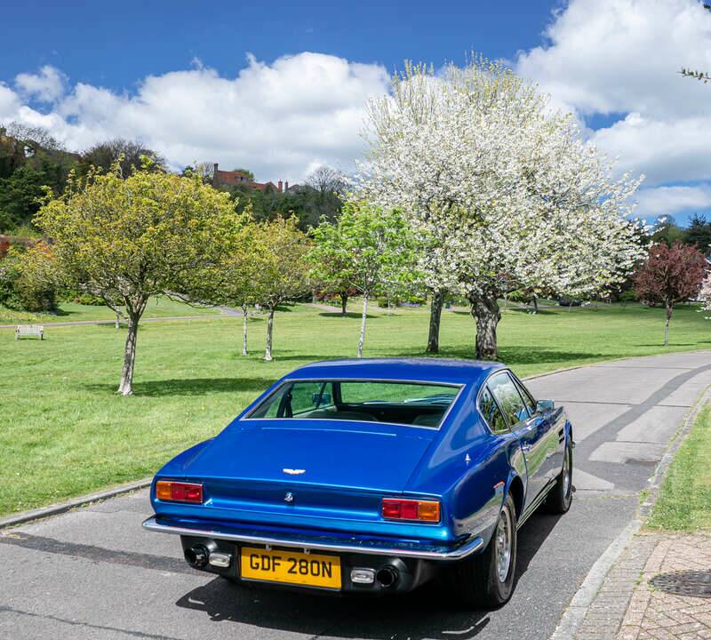 Image 33/43 de Aston Martin V8 (1974)