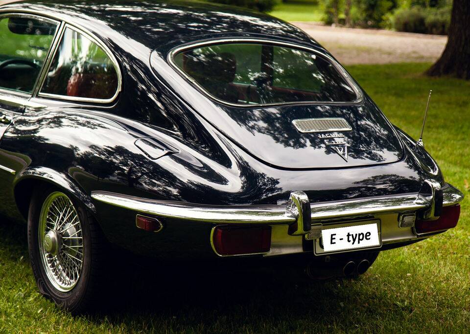 Bild 8/8 von Jaguar E-Type V12 (2+2) (1972)