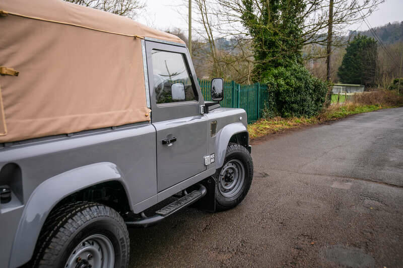 Bild 32/46 von Land Rover Defender 90 (2008)