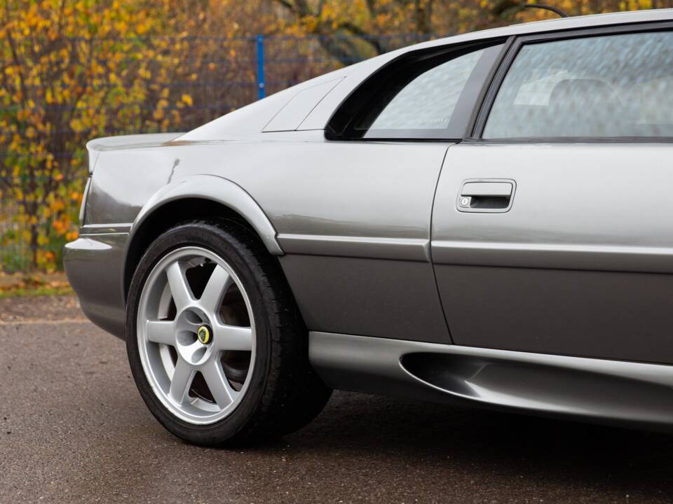 Image 42/50 of Lotus Esprit GT3 (1998)