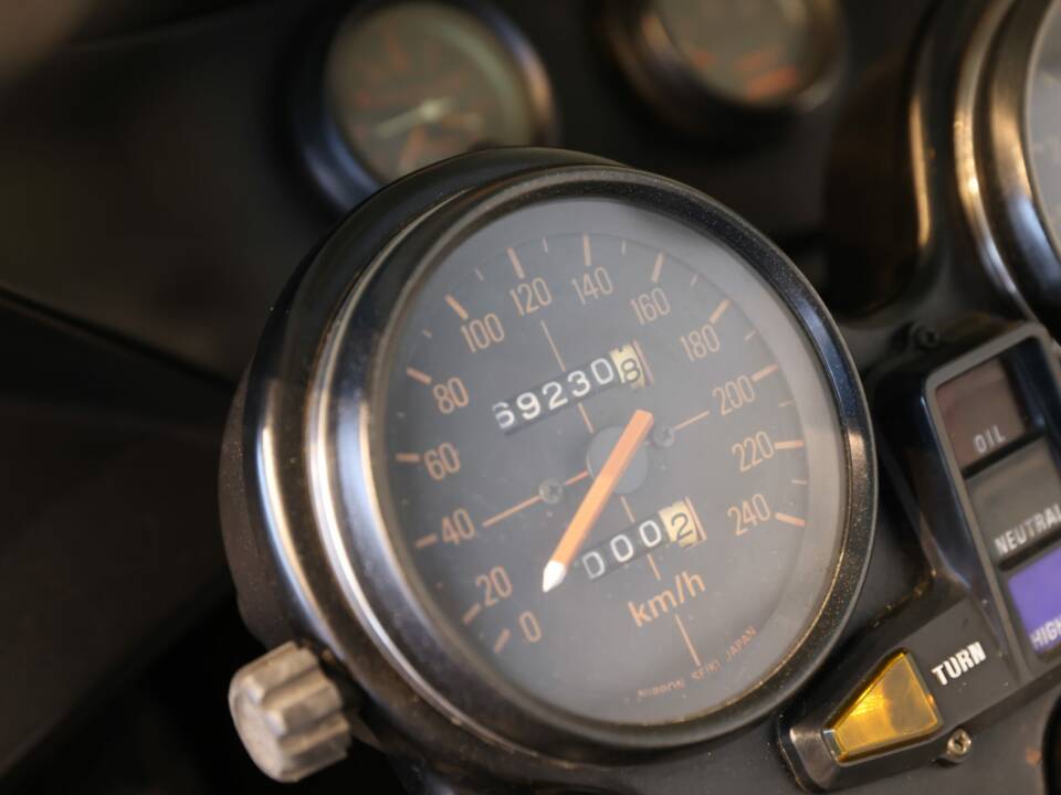 Bild 18/21 von Honda CB 900 F2 (1982)