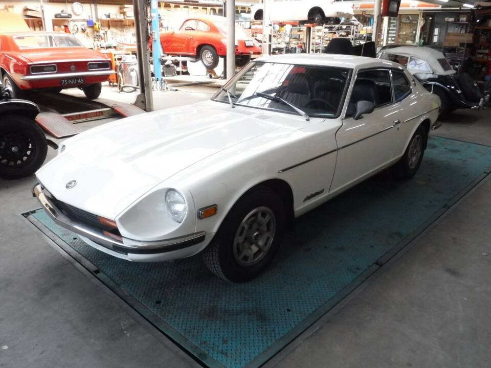 Image 2/49 of Datsun 280 Z (1975)