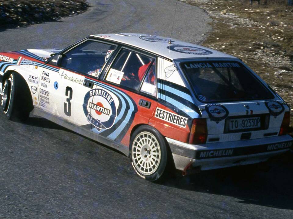 Image 28/28 of Lancia Delta HF Integrale Evoluzione I (1991)