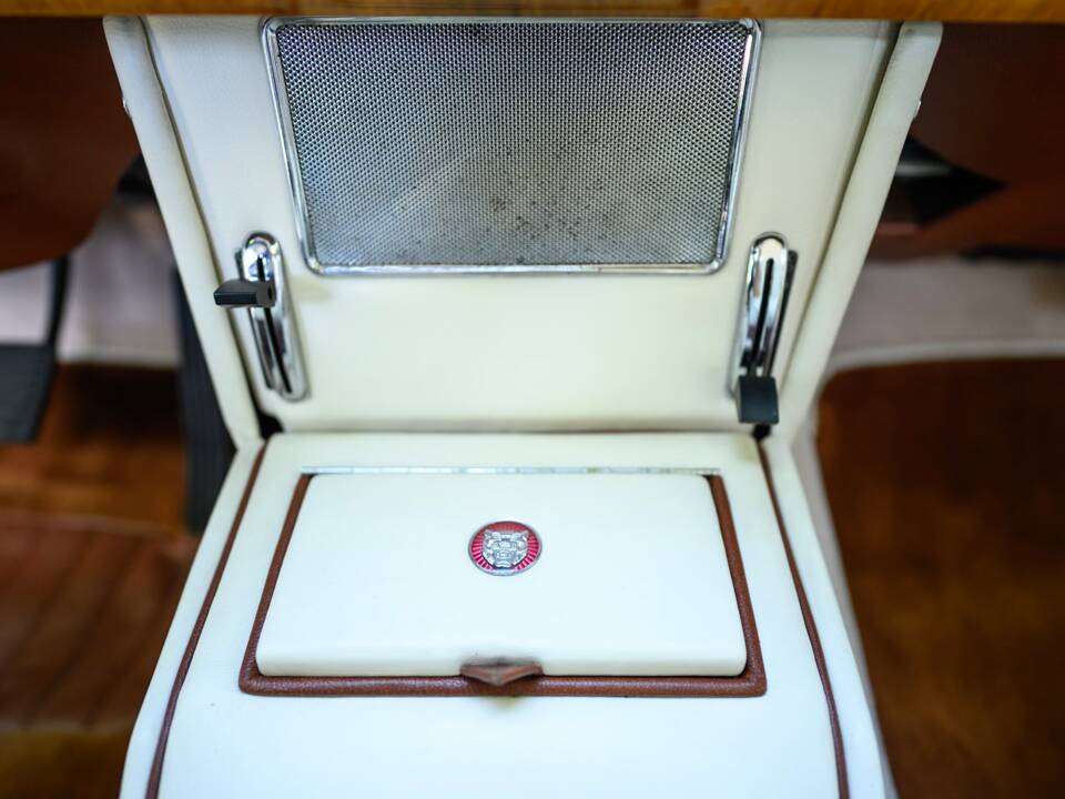 Immagine 18/64 di Jaguar Mk II 3.8 (1961)