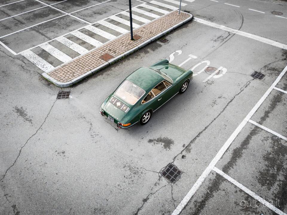 Image 6/64 de Porsche 911 2.2 S (1970)