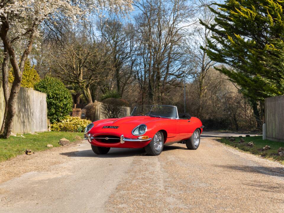 Image 35/44 of Jaguar E-Type 3.8 (1962)