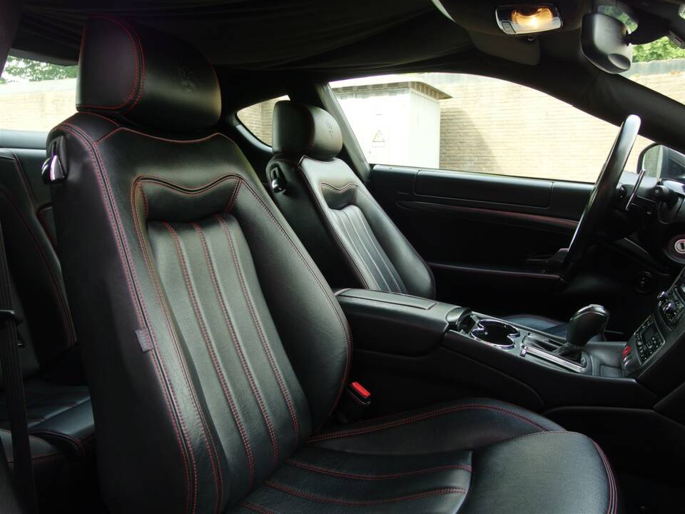 Afbeelding 70/100 van Maserati GranTurismo S (2010)