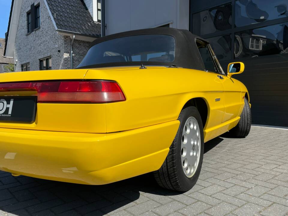 Image 11/21 of Alfa Romeo 2.0 Spider (1993)