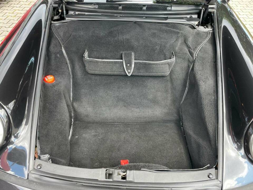 Bild 18/20 von Porsche 911 Carrera 4 (1990)