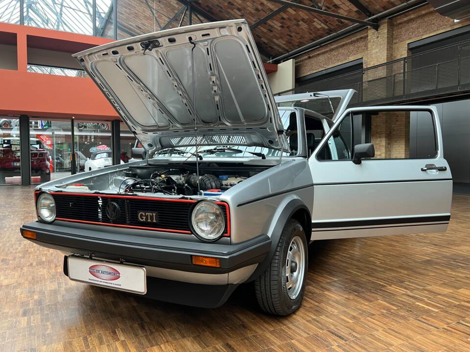 Image 29/33 de Volkswagen Golf I GTI 1.6 (1980)