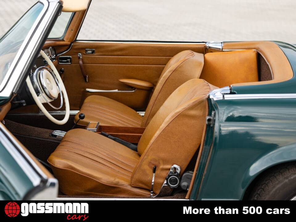 Image 13/15 of Mercedes-Benz 280 SL (1968)