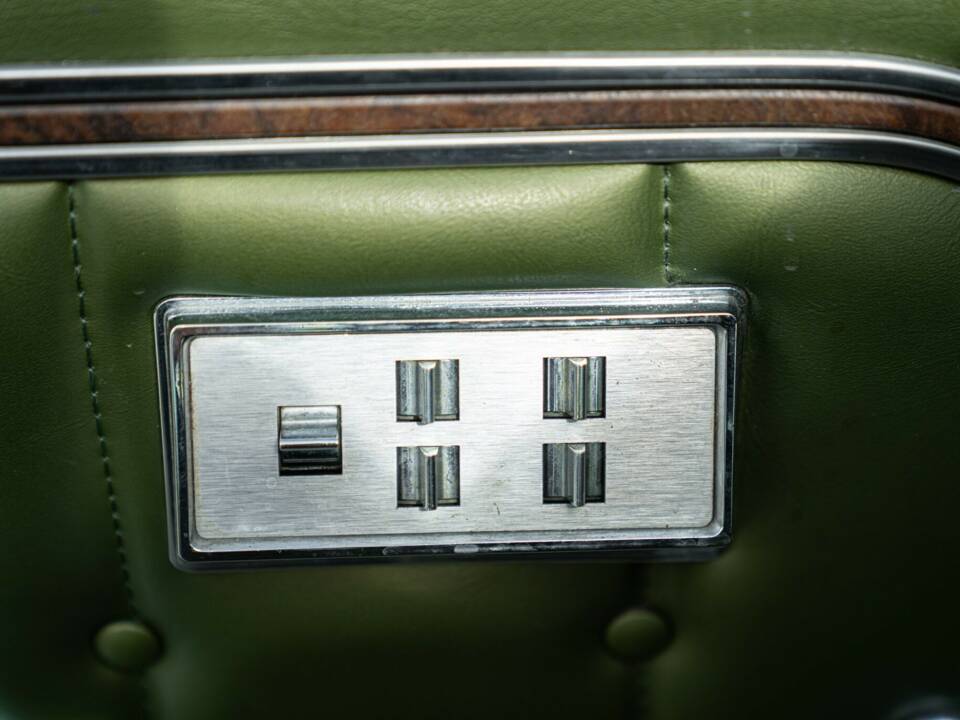 Bild 49/50 von Ford Gran Torino (1976)