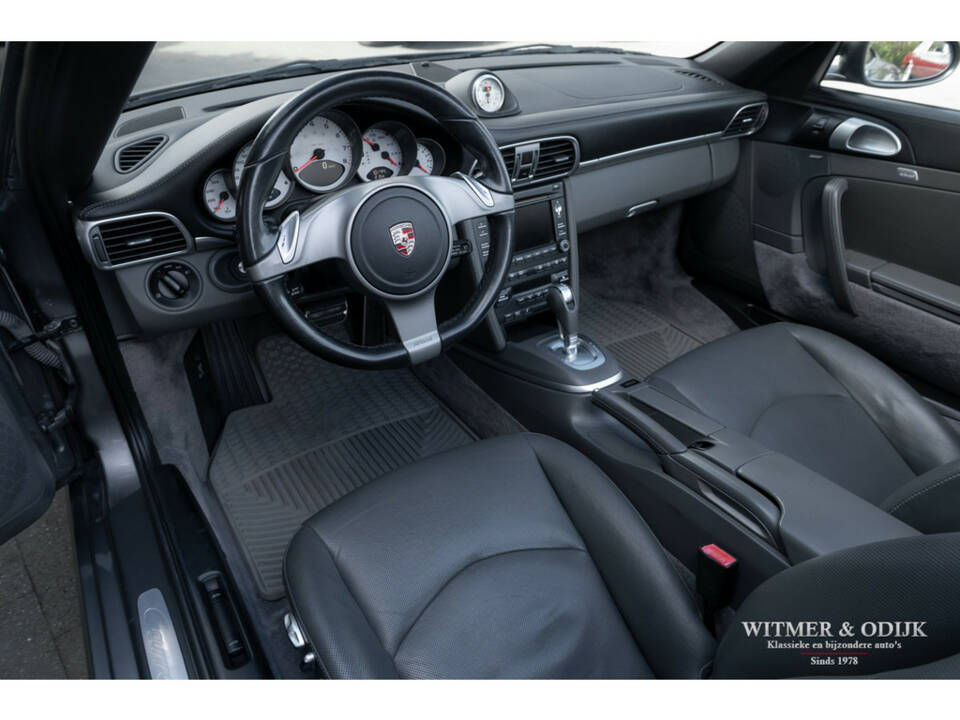 Image 14/27 of Porsche 911 Carrera S (2011)