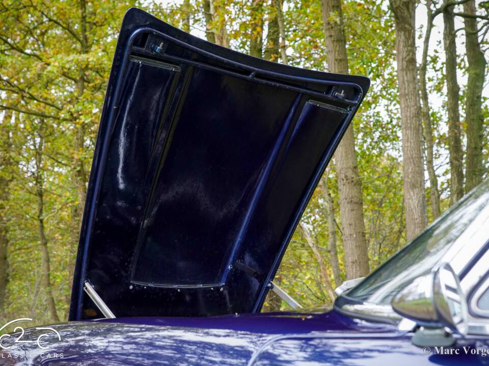 Image 24/63 of Maserati Mistral 4000 (1966)