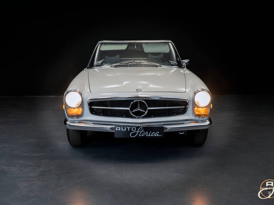 Image 8/23 of Mercedes-Benz 280 SL (1968)