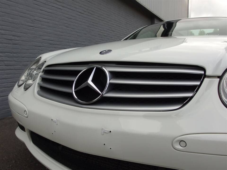 Image 12/97 de Mercedes-Benz SL 55 AMG (2003)
