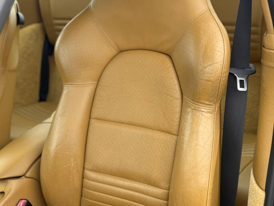 Image 29/42 de Porsche 911 Carrera 4S (2003)