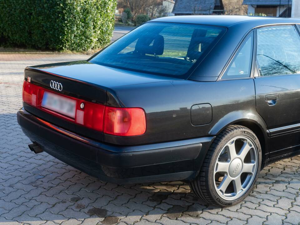 Afbeelding 32/73 van Audi 100 S4 Quattro (1993)