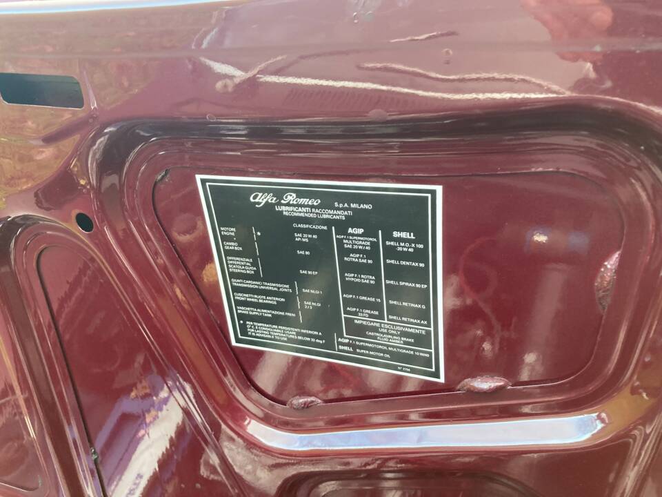 Image 12/15 of Alfa Romeo Giulia GT 1300 Junior (1971)