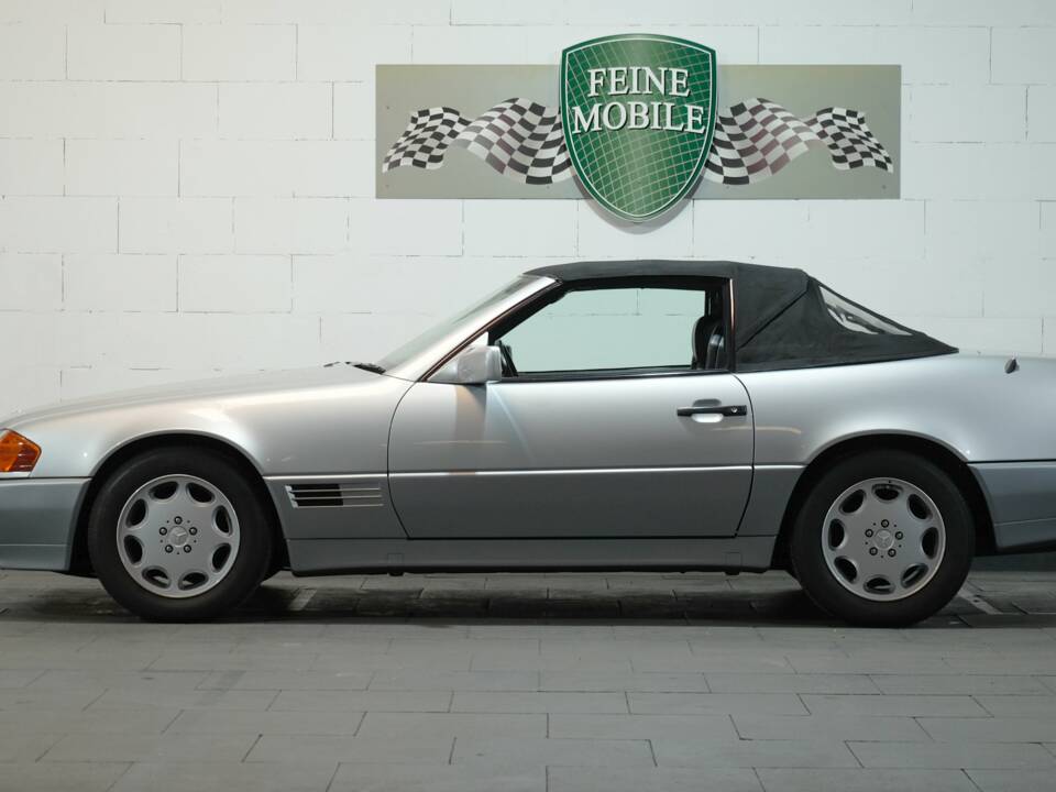 Image 31/51 of Mercedes-Benz 500 SL (1992)