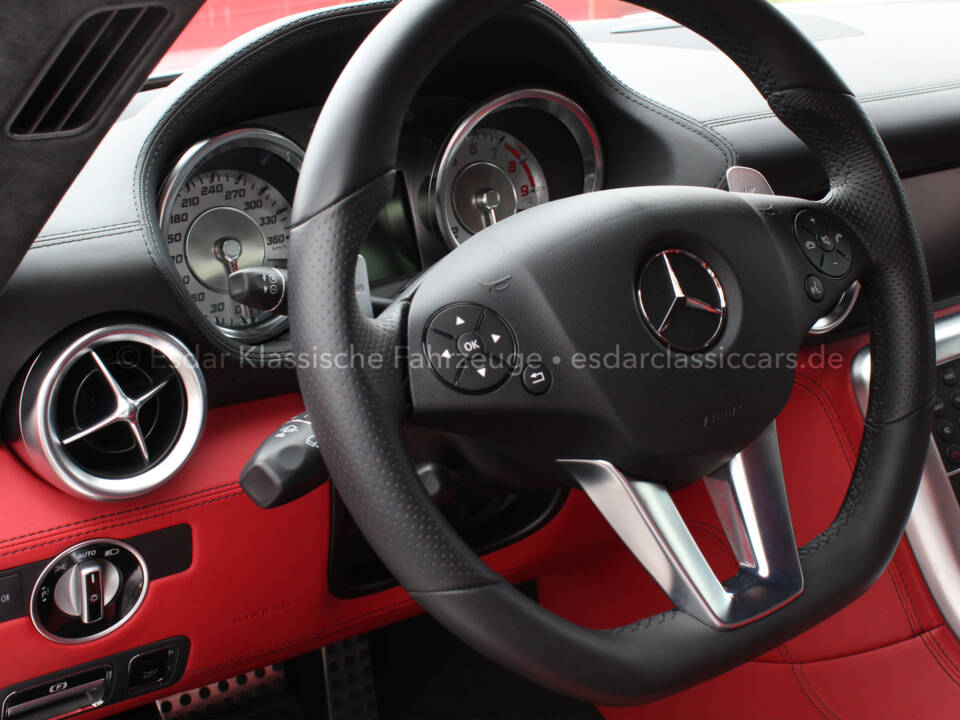 Afbeelding 11/36 van Mercedes-Benz SLS AMG Roadster (2012)