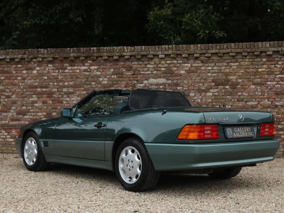 Image 2/50 of Mercedes-Benz 300 SL-24 (1992)