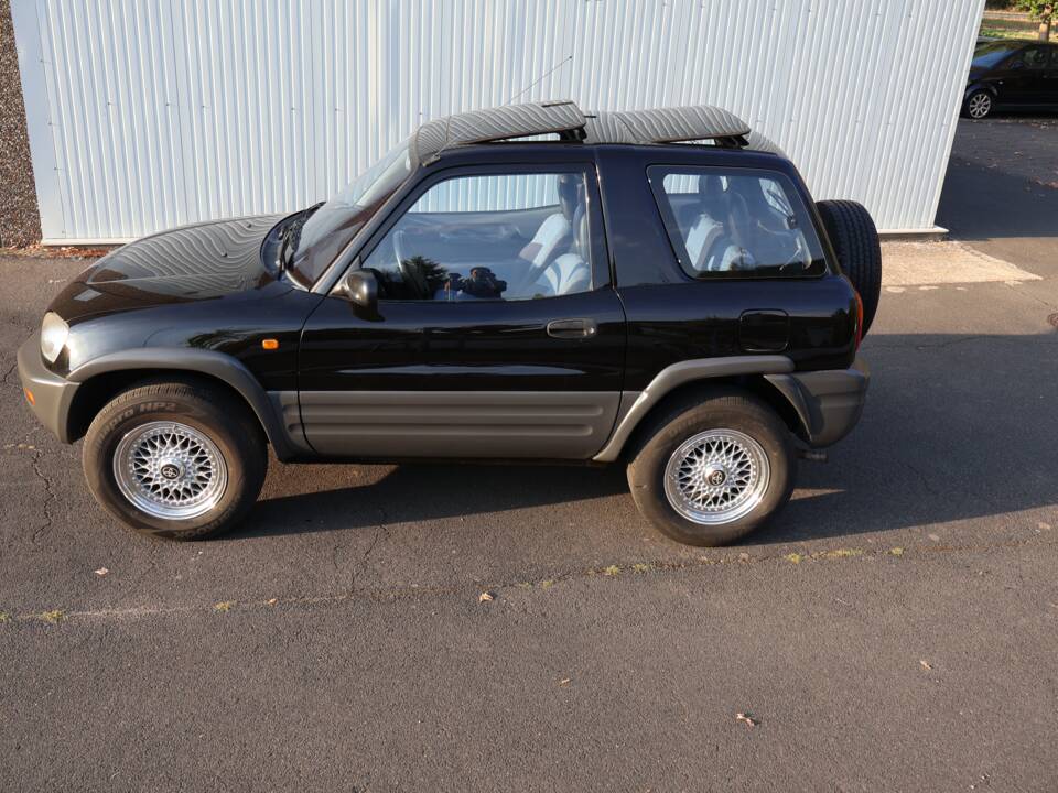 Image 14/55 de Toyota RAV4 (1995)