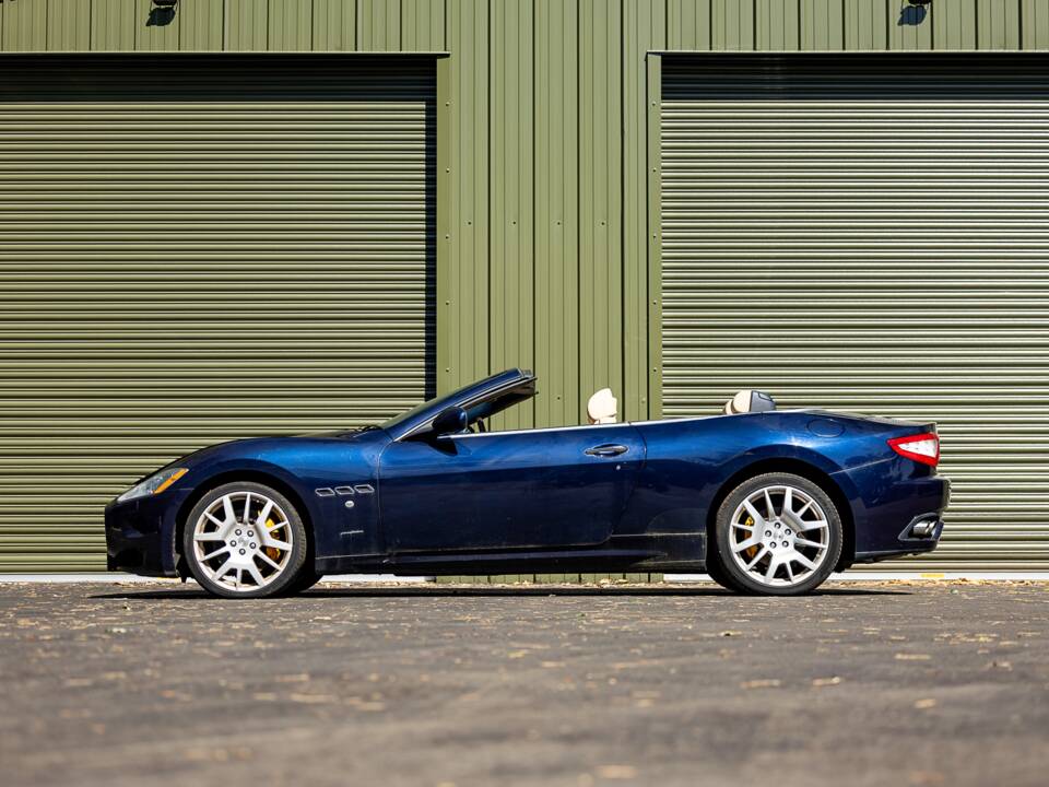 Immagine 27/36 di Maserati GranCabrio 4.7 (2010)
