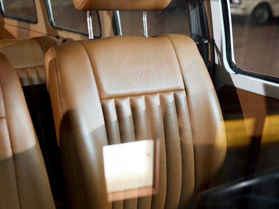Image 25/39 of Volkswagen T2c Combi (1996)