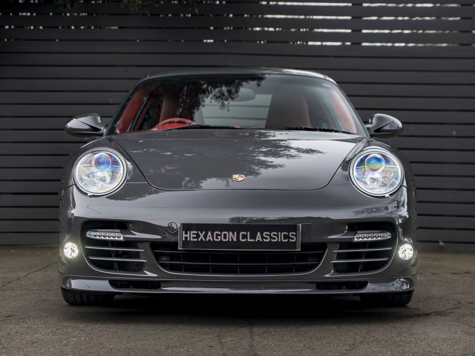 Imagen 3/48 de Porsche 911 Turbo (2010)