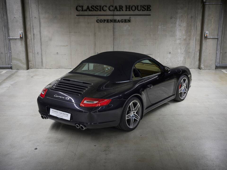 Bild 17/78 von Porsche 911 Carrera 4S (2006)