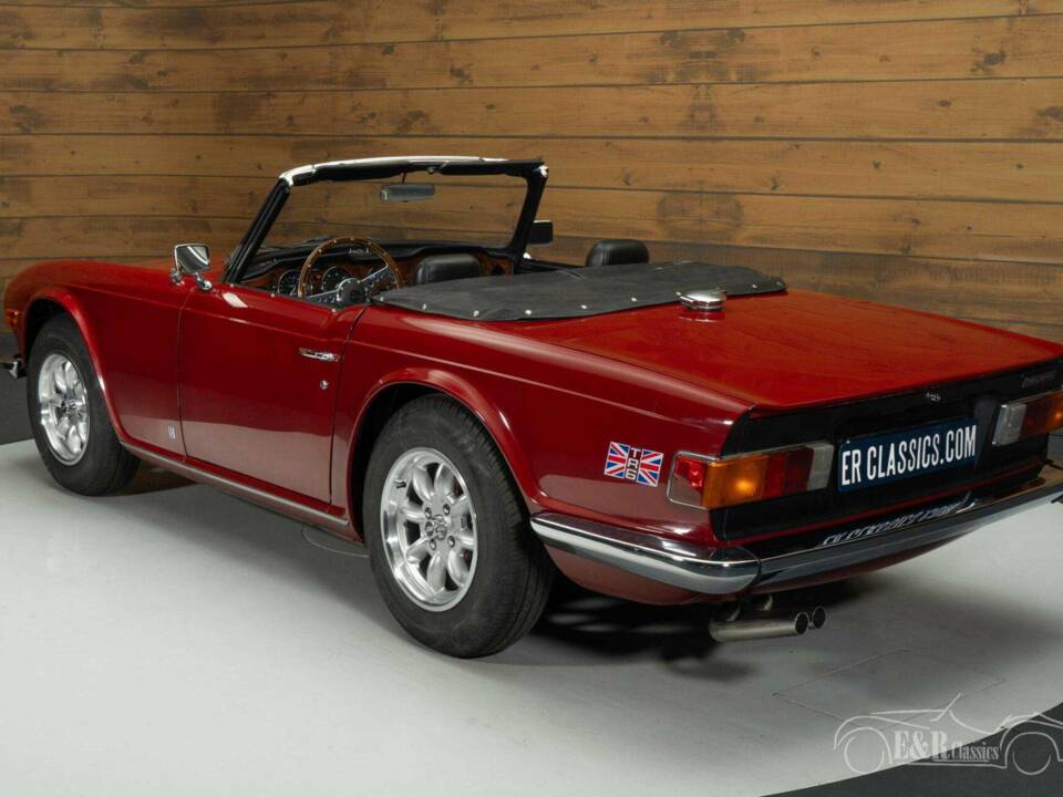 Image 6/19 of Triumph TR 6 (1974)