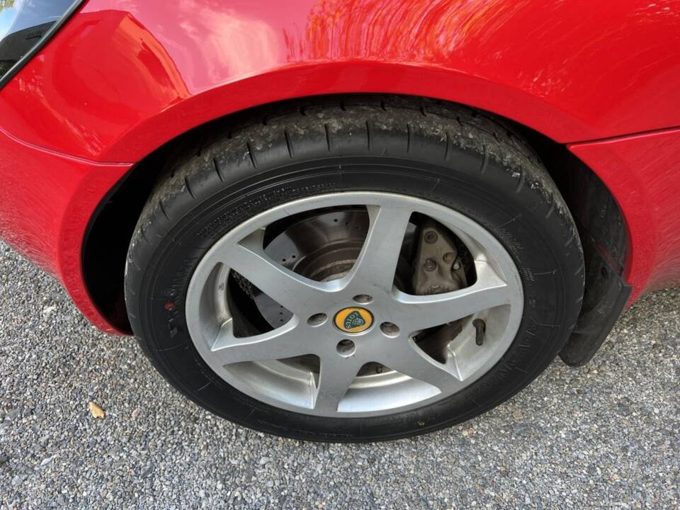 Image 14/22 of Lotus Elise (2002)