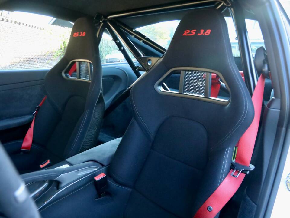 Image 16/50 de Porsche 911 GT3 RS (2010)