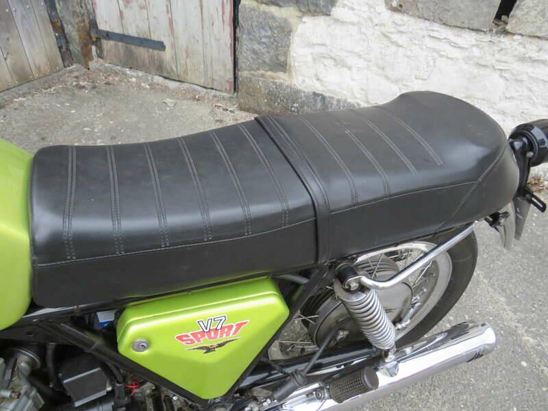 Image 15/45 of Moto Guzzi V7 Sport (1973)