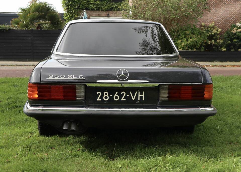 Image 5/8 de Mercedes-Benz 350 SLC (1972)