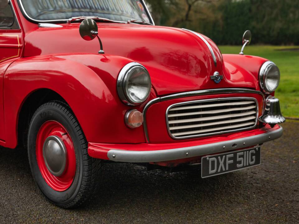 Image 22/50 of Morris Minor 1000 (1969)