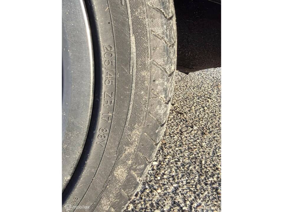 Bild 9/31 von Volvo 940 2.3i (1993)