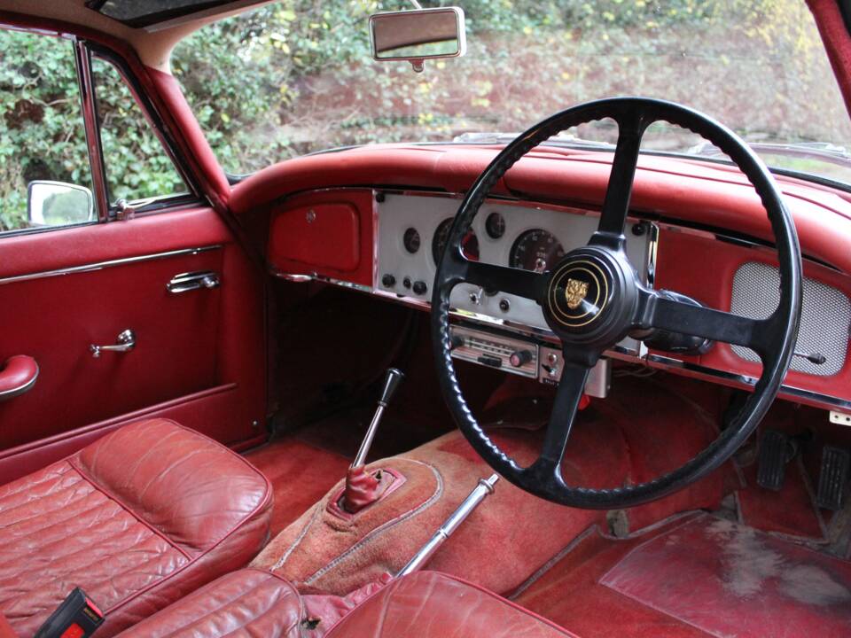 Image 7/15 de Jaguar XK 150 3.8 S FHC (1961)