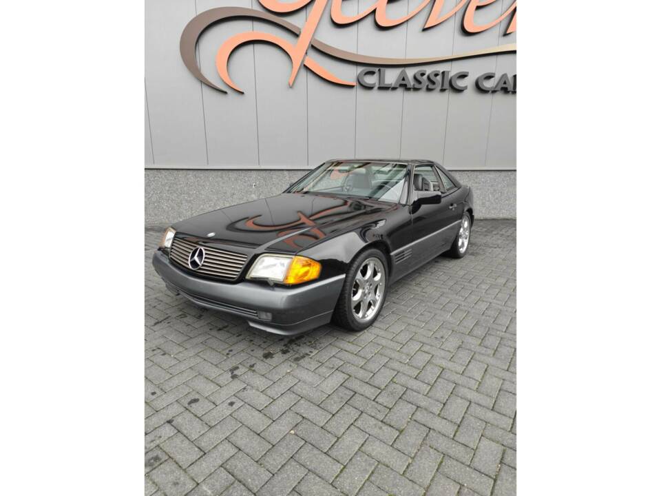 Image 19/50 de Mercedes-Benz 500 SL (1991)
