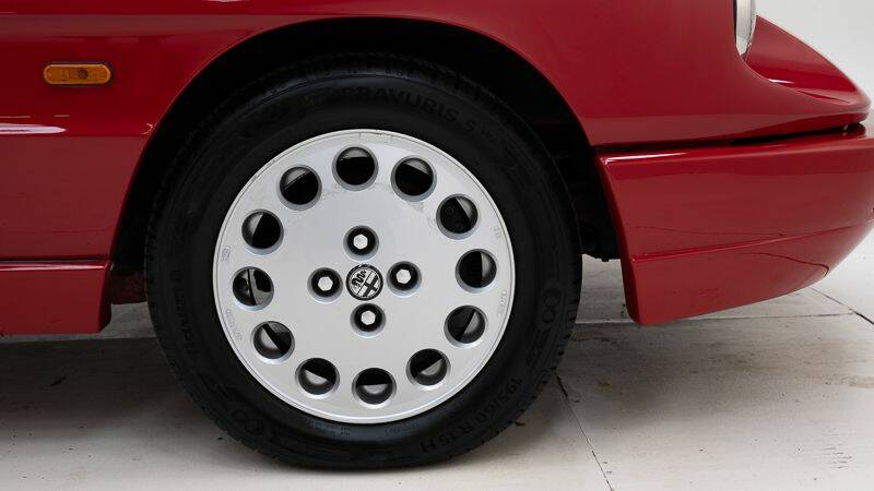 Image 11/15 of Alfa Romeo 2.0 Spider (1991)