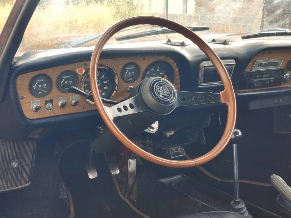 Bild 31/39 von SEAT 850 Sport Spider (1969)