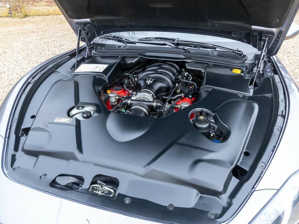 Bild 48/50 von Maserati GranCabrio Sport (2015)