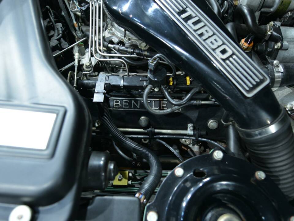Image 36/50 of Bentley Continental R (1992)