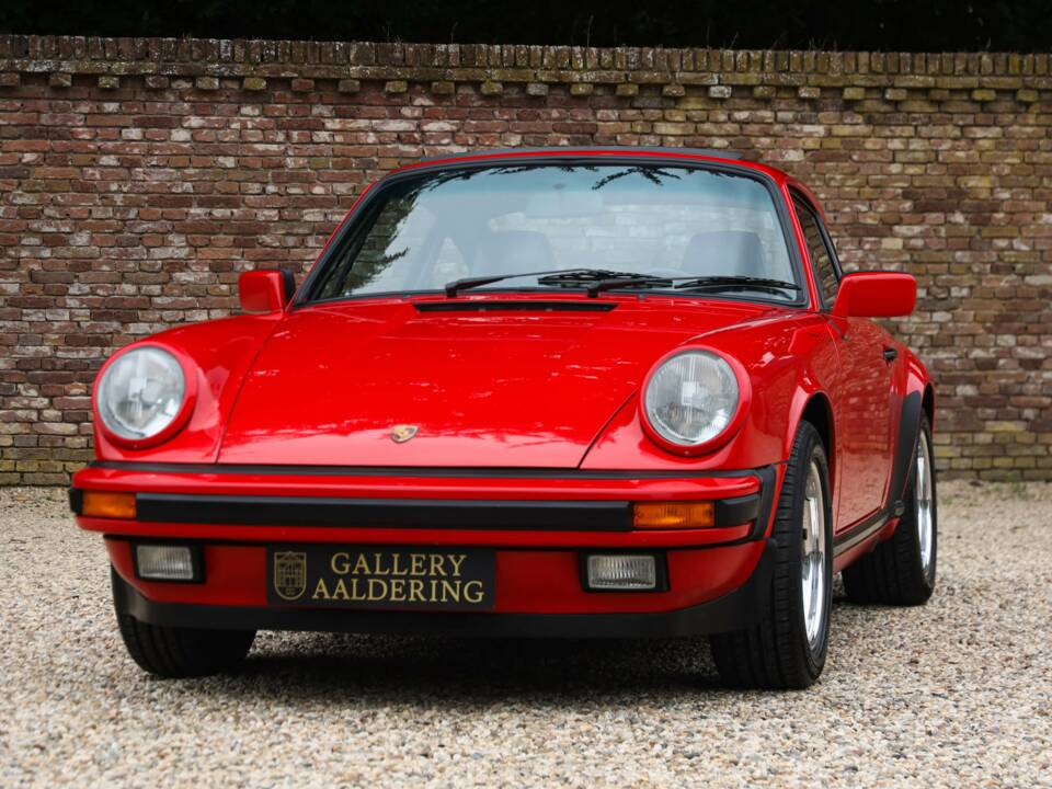 Image 11/50 of Porsche 911 Carrera 3.2 (1988)