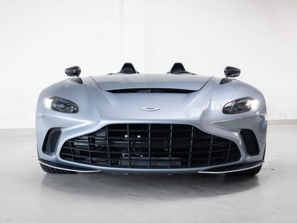 Bild 2/47 von Aston Martin V12 Speedster (2021)