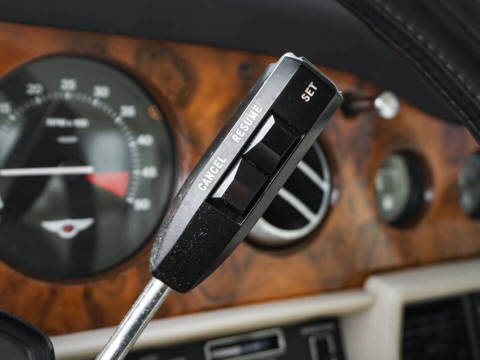 Image 33/45 of Bentley Turbo R (1988)
