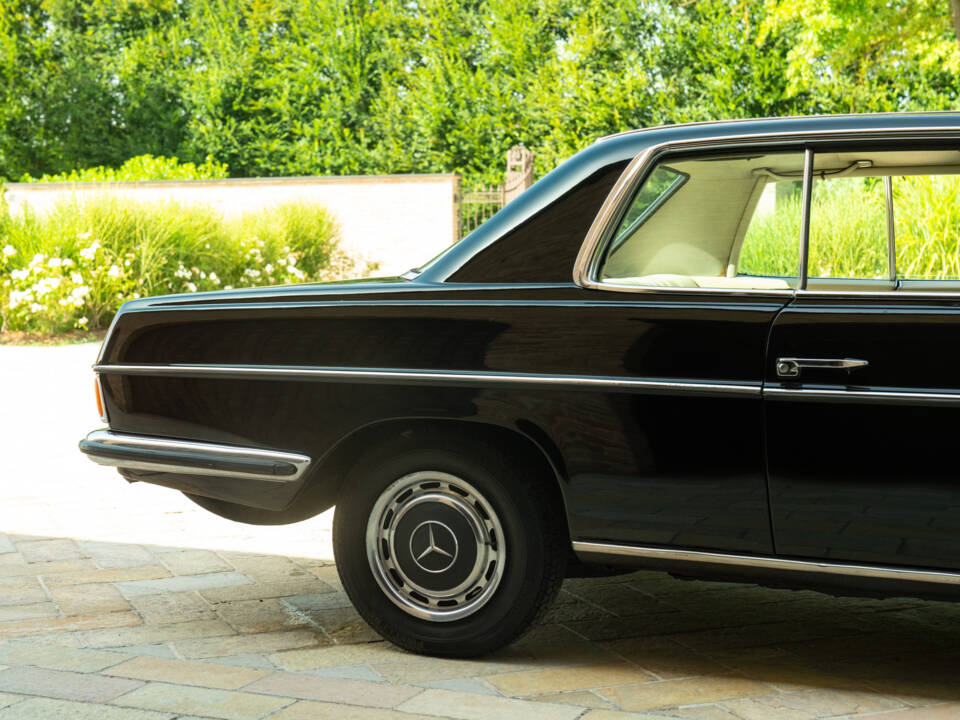 Imagen 27/50 de Mercedes-Benz 250 CE (1970)