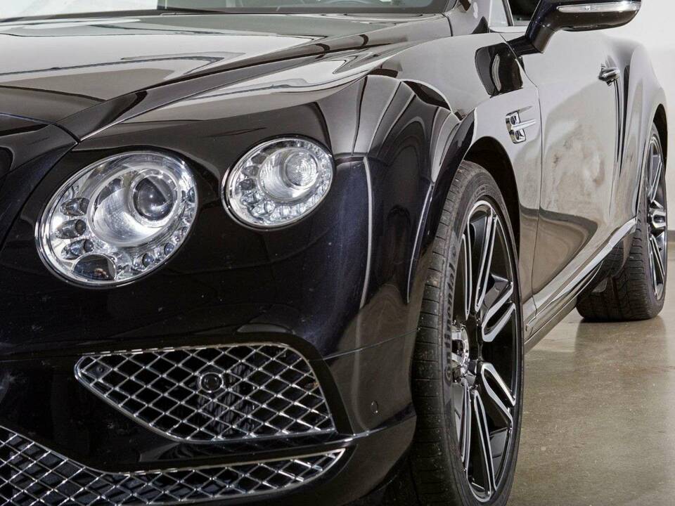 Immagine 7/20 di Bentley Continental GT V8 (2017)